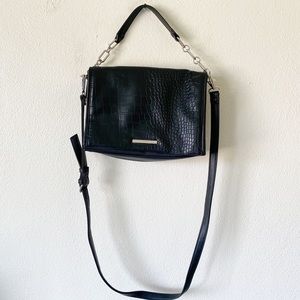 Reaction Kenneth Cole Black Gator Print Crossbody